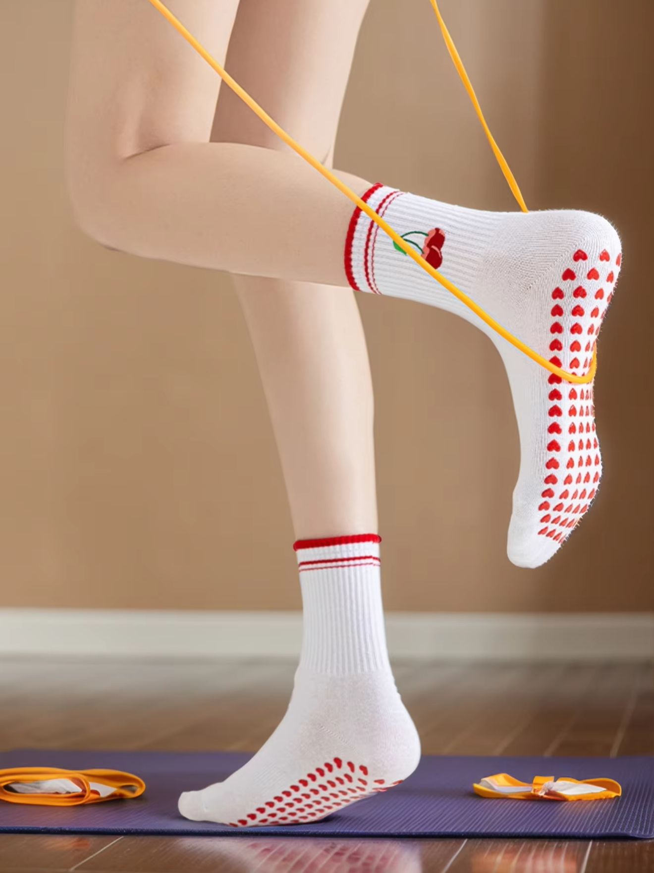 Pilates & Yoga With Katja Youtube - 1 Pasang Kaus Kaki Yoga Profesional