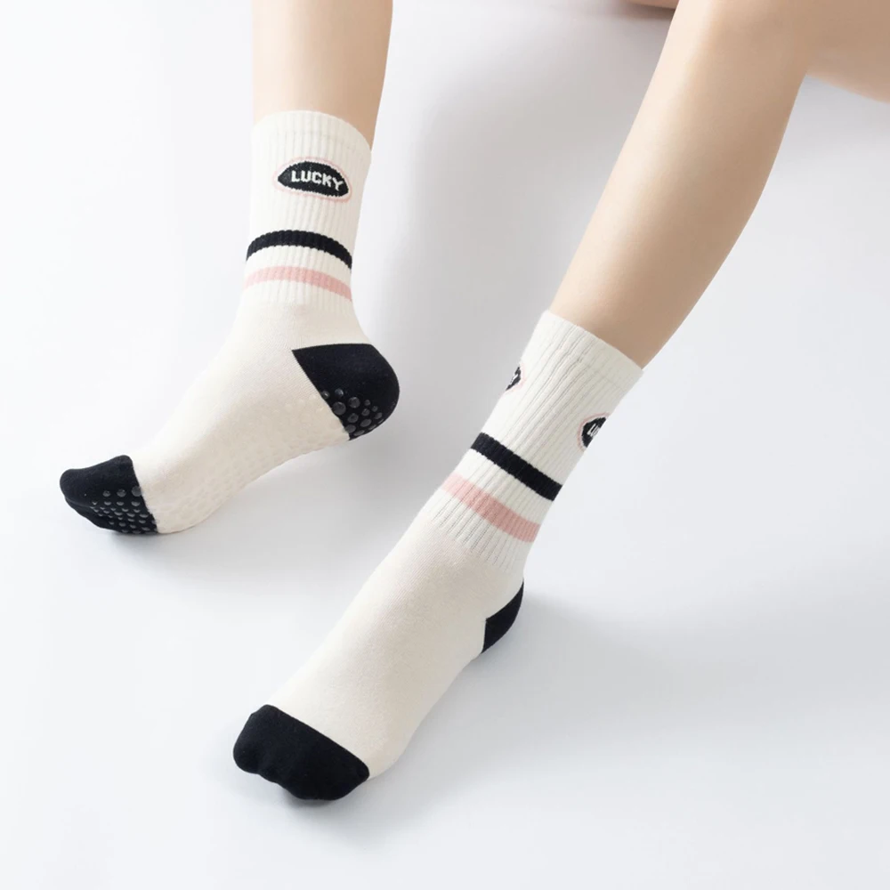 Kaus Kaki Yoga Aerobik Bergari - Pilates Yoga Zumba ulasan dan harga