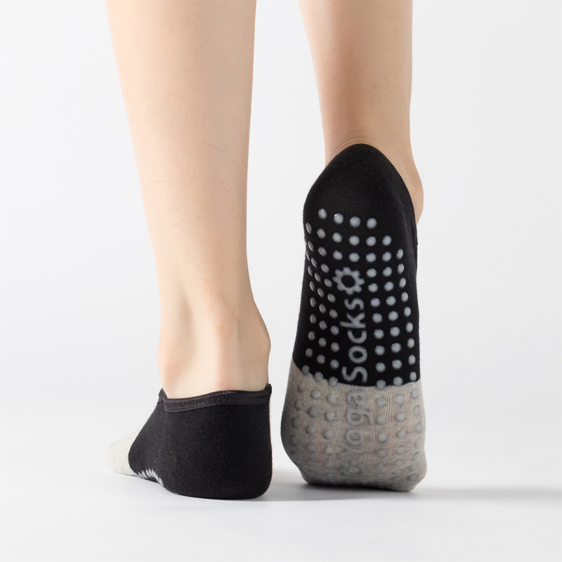 Kaus Kaki Yoga Kartun Kucing L - Pilates Yoga Gifts ulasan dan harga